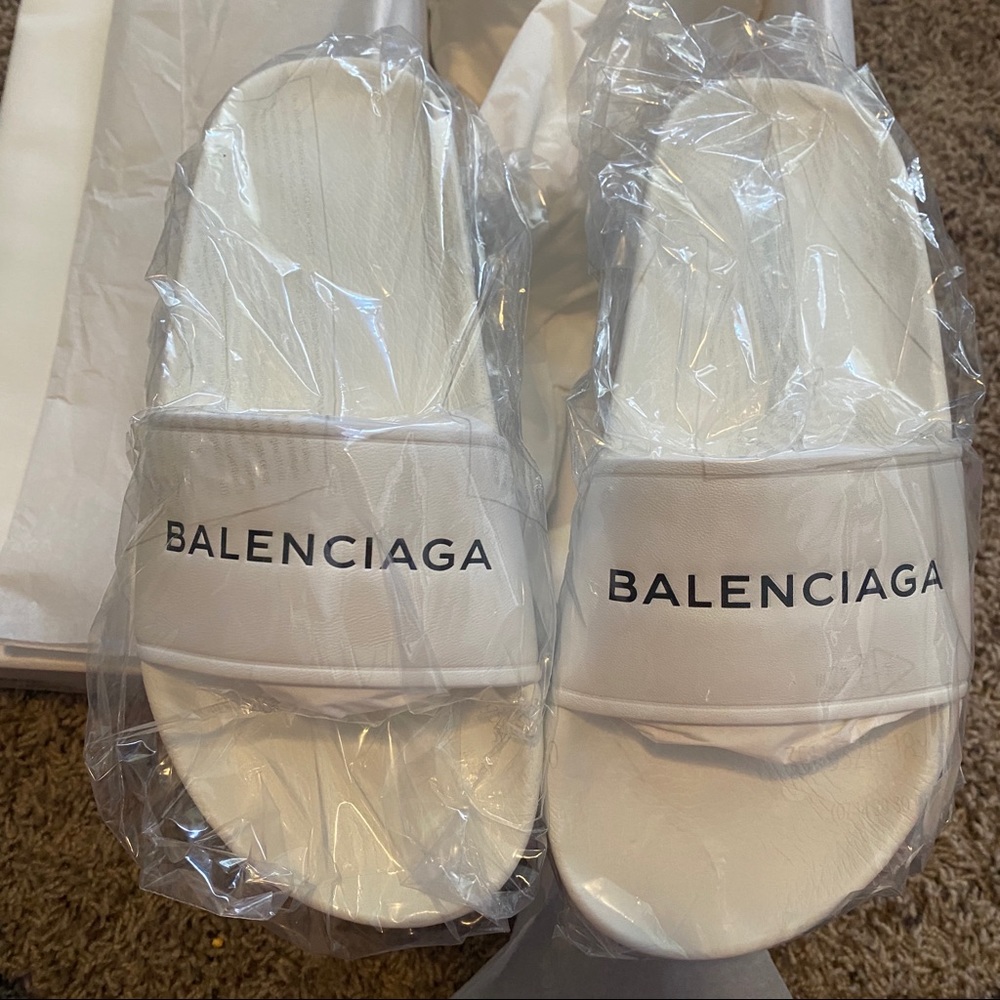 Balenciaga Leather Slides - NEW IN BOX - sz 38
